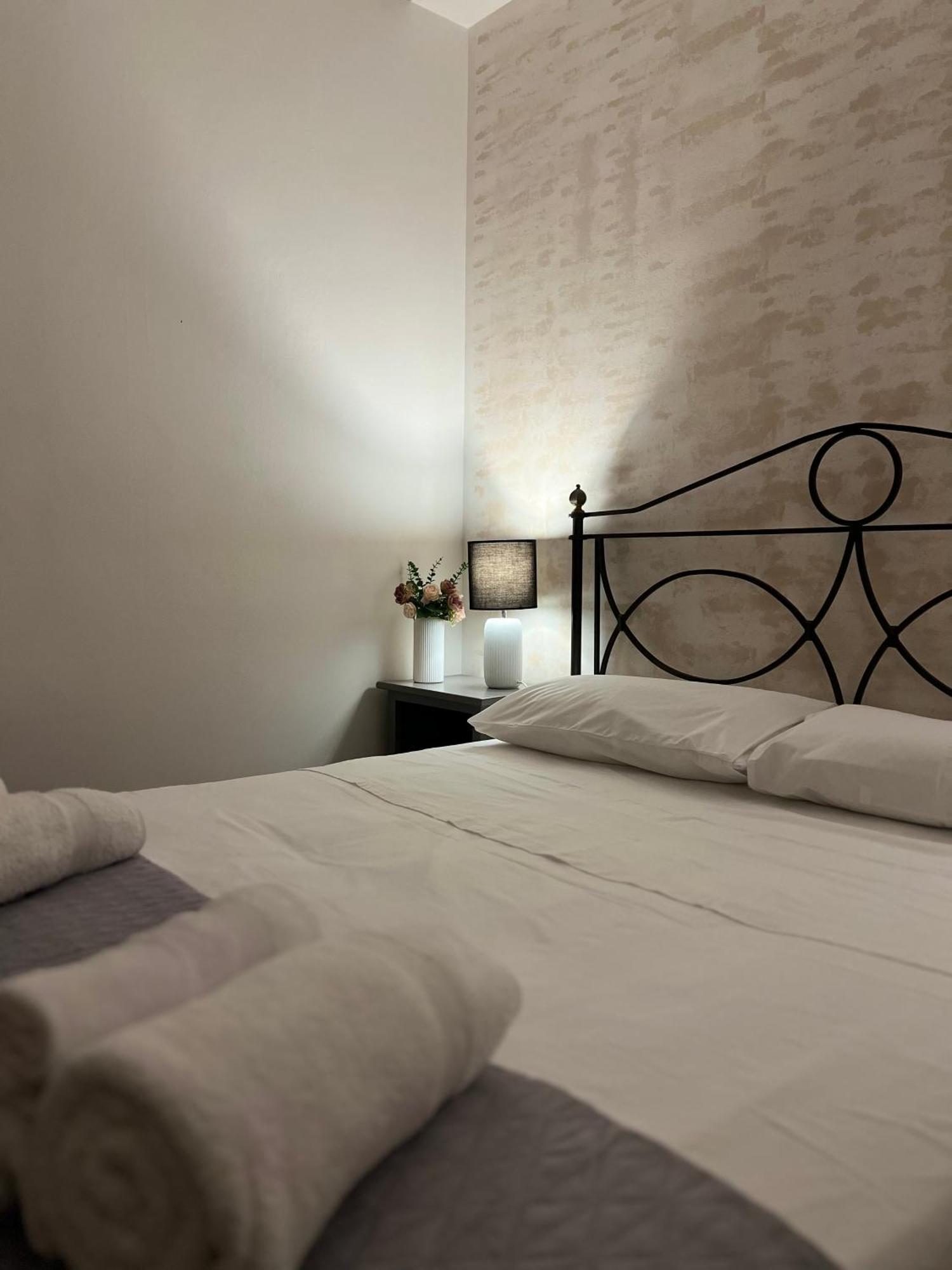 Casa Vacanze "Sautufao" Santa Venerina Dış mekan fotoğraf