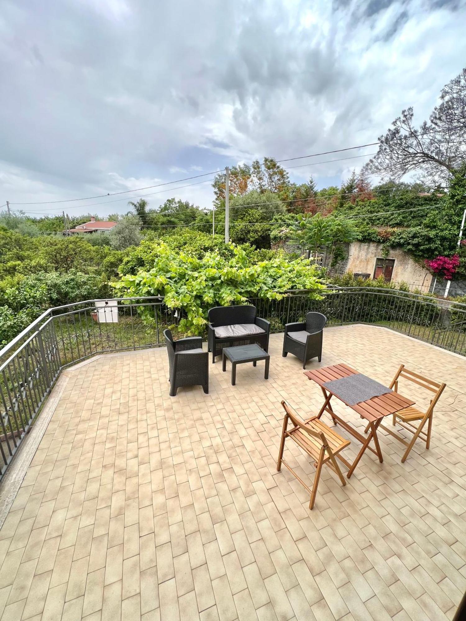 Casa Vacanze "Sautufao" Santa Venerina Dış mekan fotoğraf